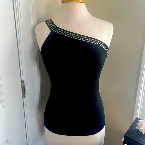 One Shoulder Black Summer Top - Size 4 (S) HOST PICK - Picture 3 of 4